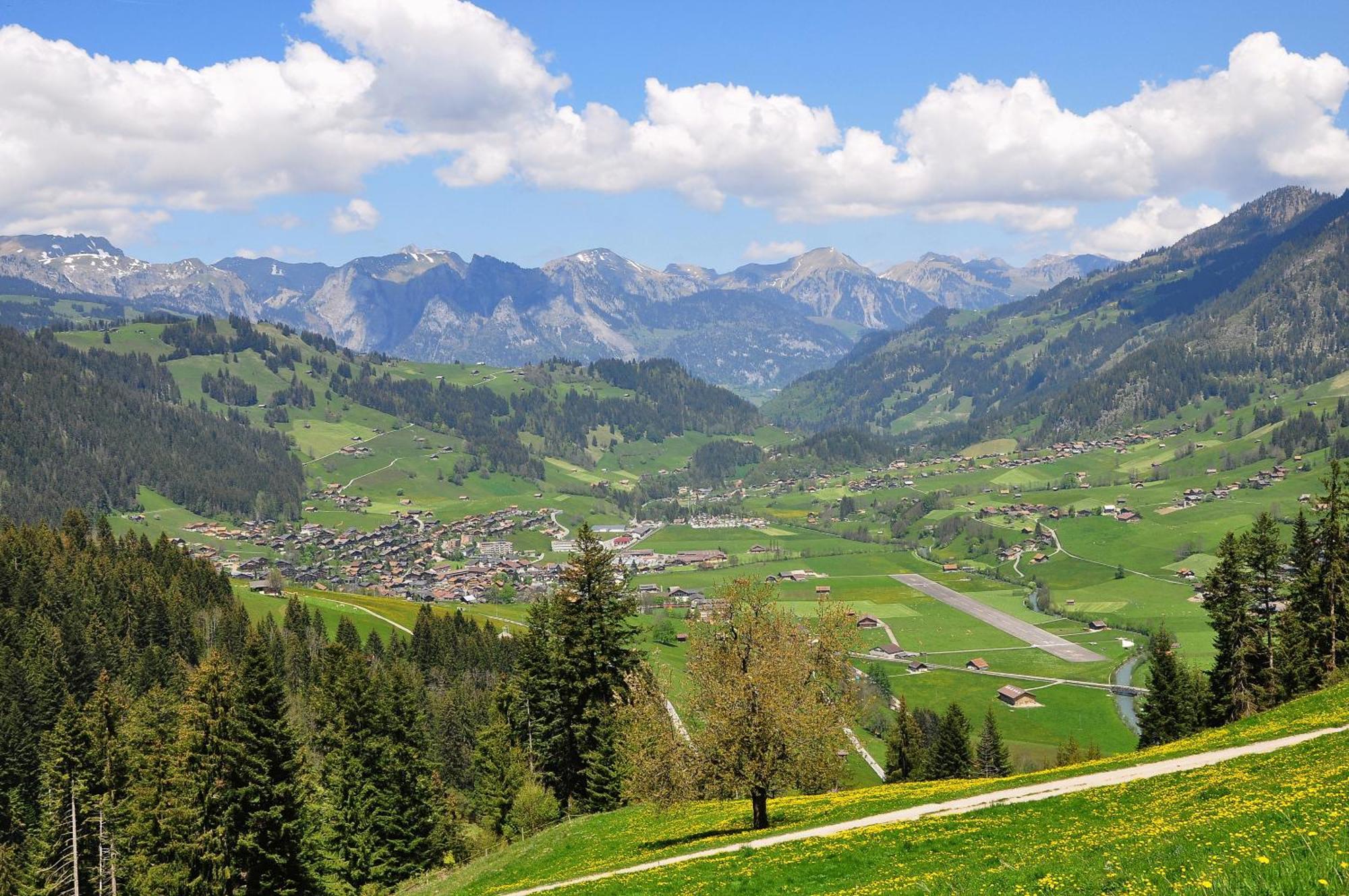 Sonnegg Hotel Zweisimmen Exterior photo